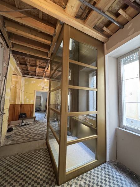 Installation d'un élévateur PMR à Avignon